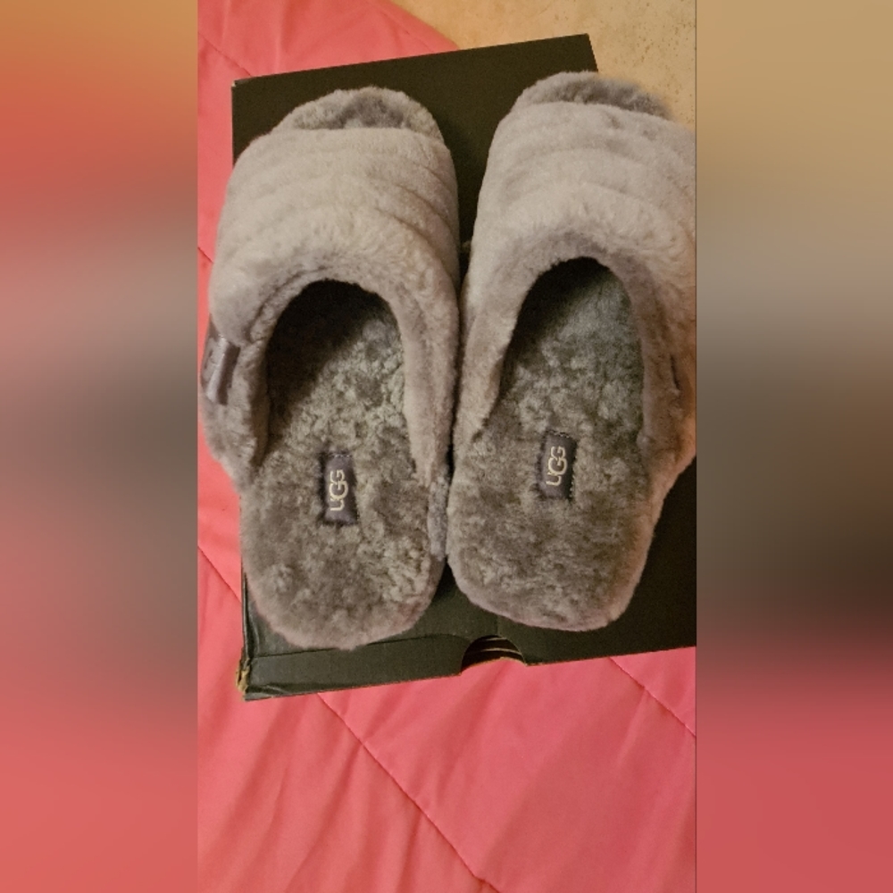 Mens UGG slip on size US 10